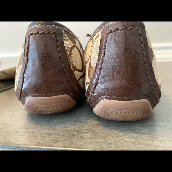 Coach signature flat shoes size 8 - Picture 9 of 10